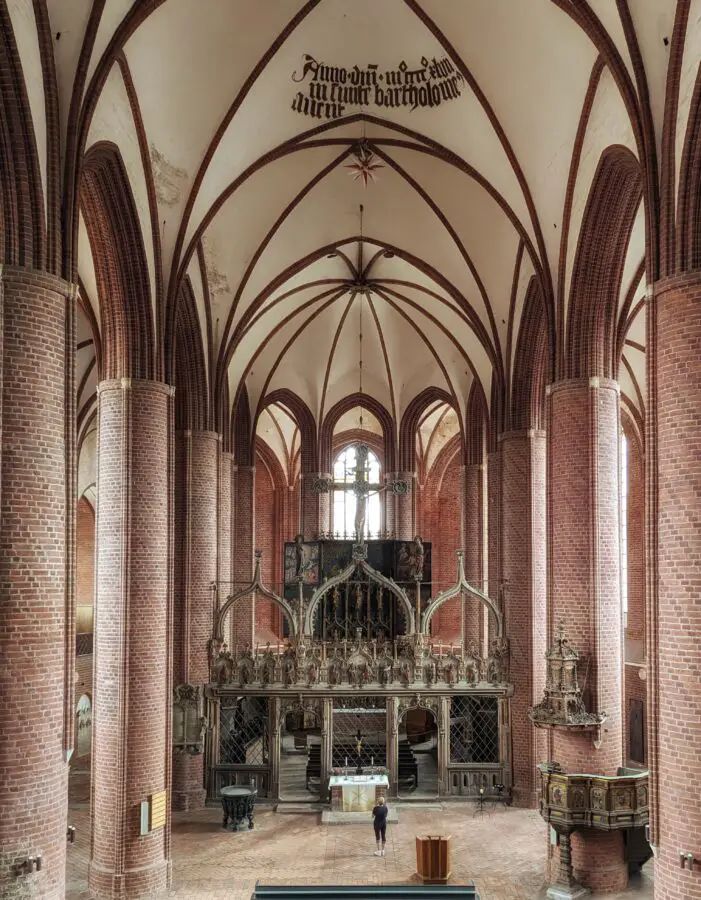 Der Altar der Marienkirche von Stendal, die schönsten Kirchen und Klöster der Altmark