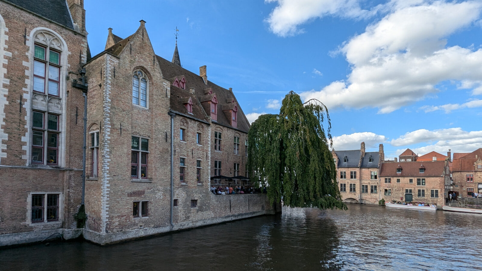 Huis Perez de Malvenda, Schlösser in Brügge, Stadtpaläste in Brügge