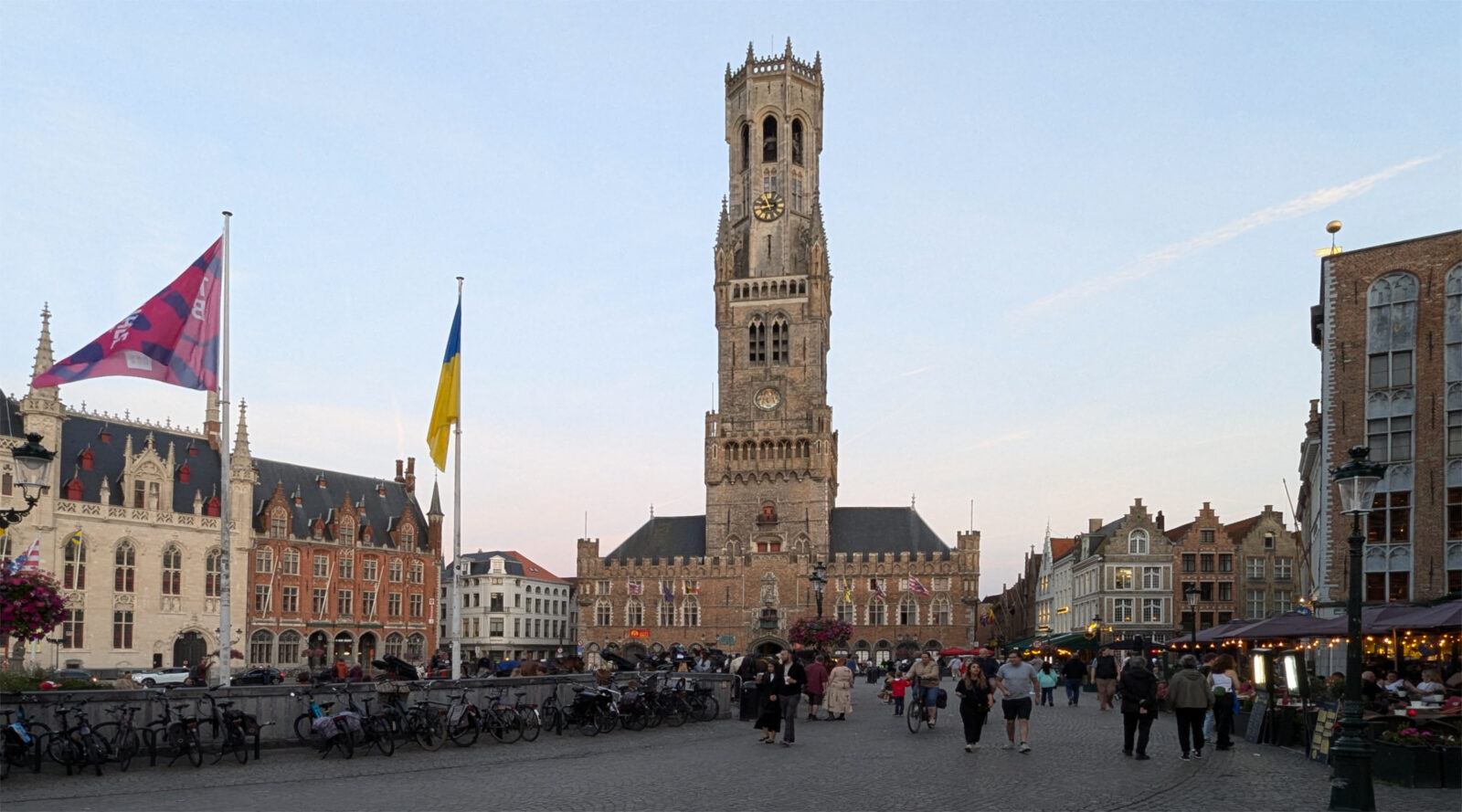 Rathaus Brügge, Sehenswürdigkeiten Brügge