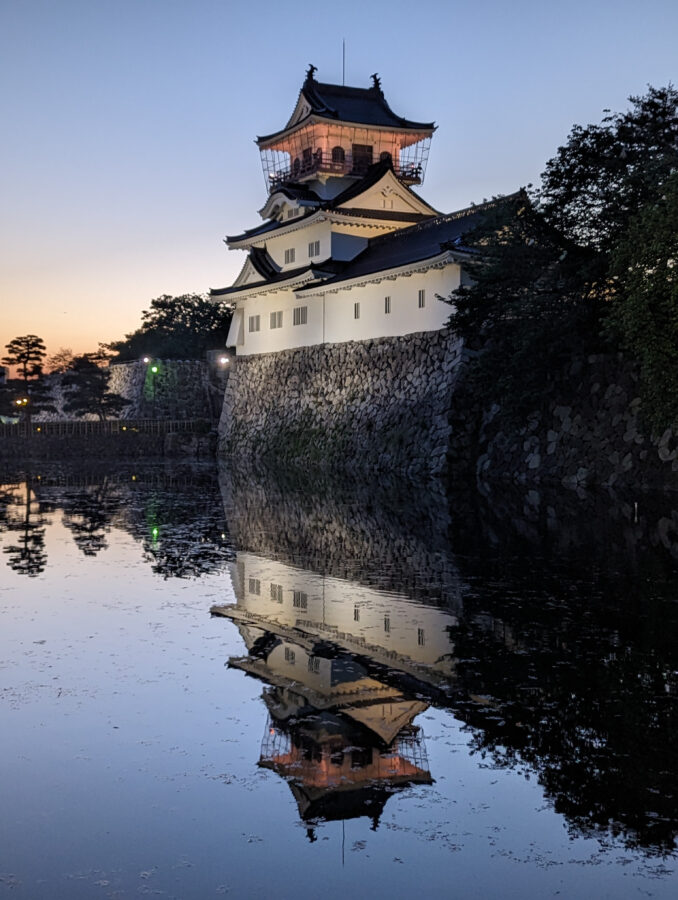 Burg Toyama, Burgen und Schlösser in Japan