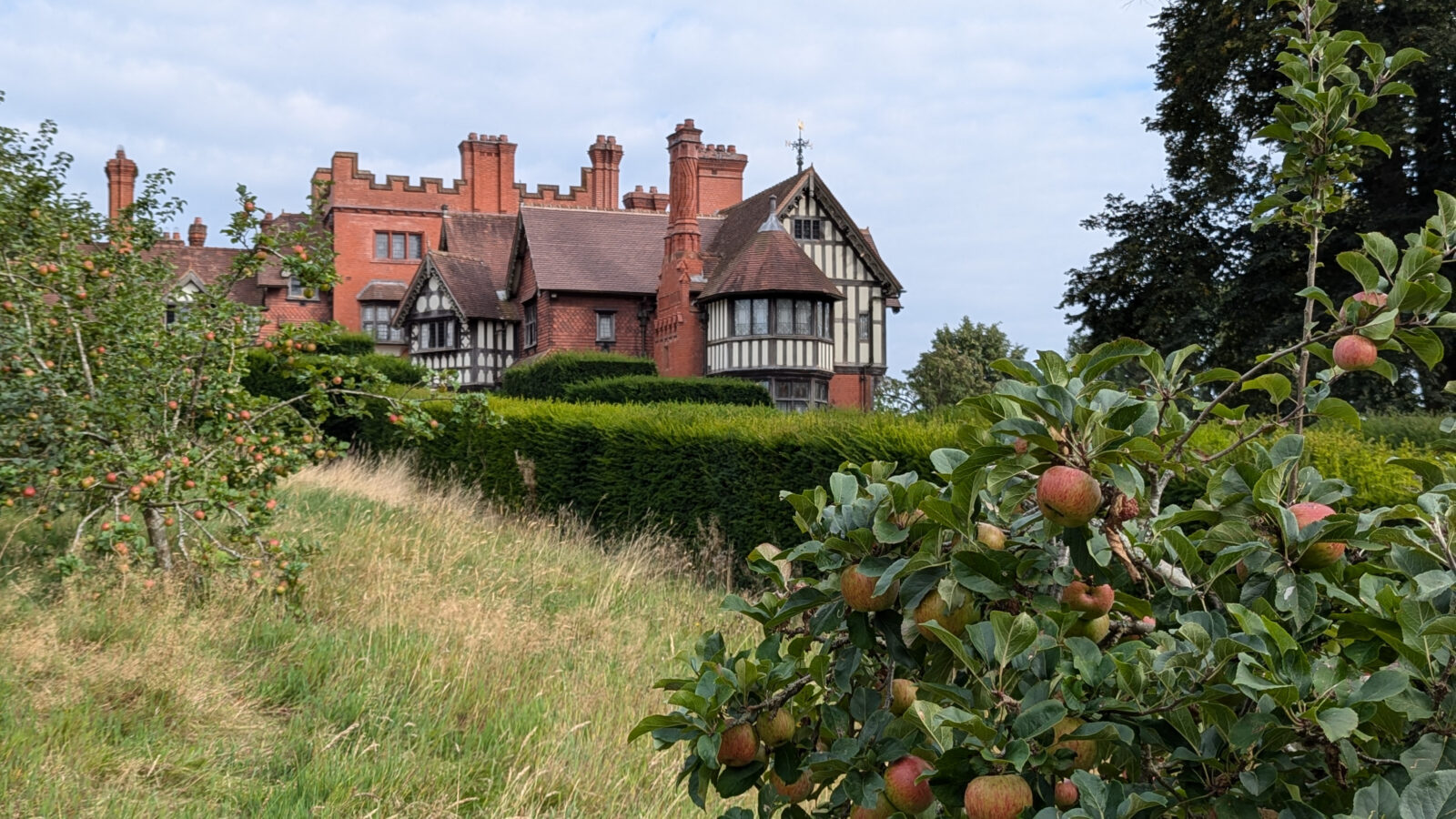 Arts and Crafts Garten im Wightwick Manor bei Birmingham